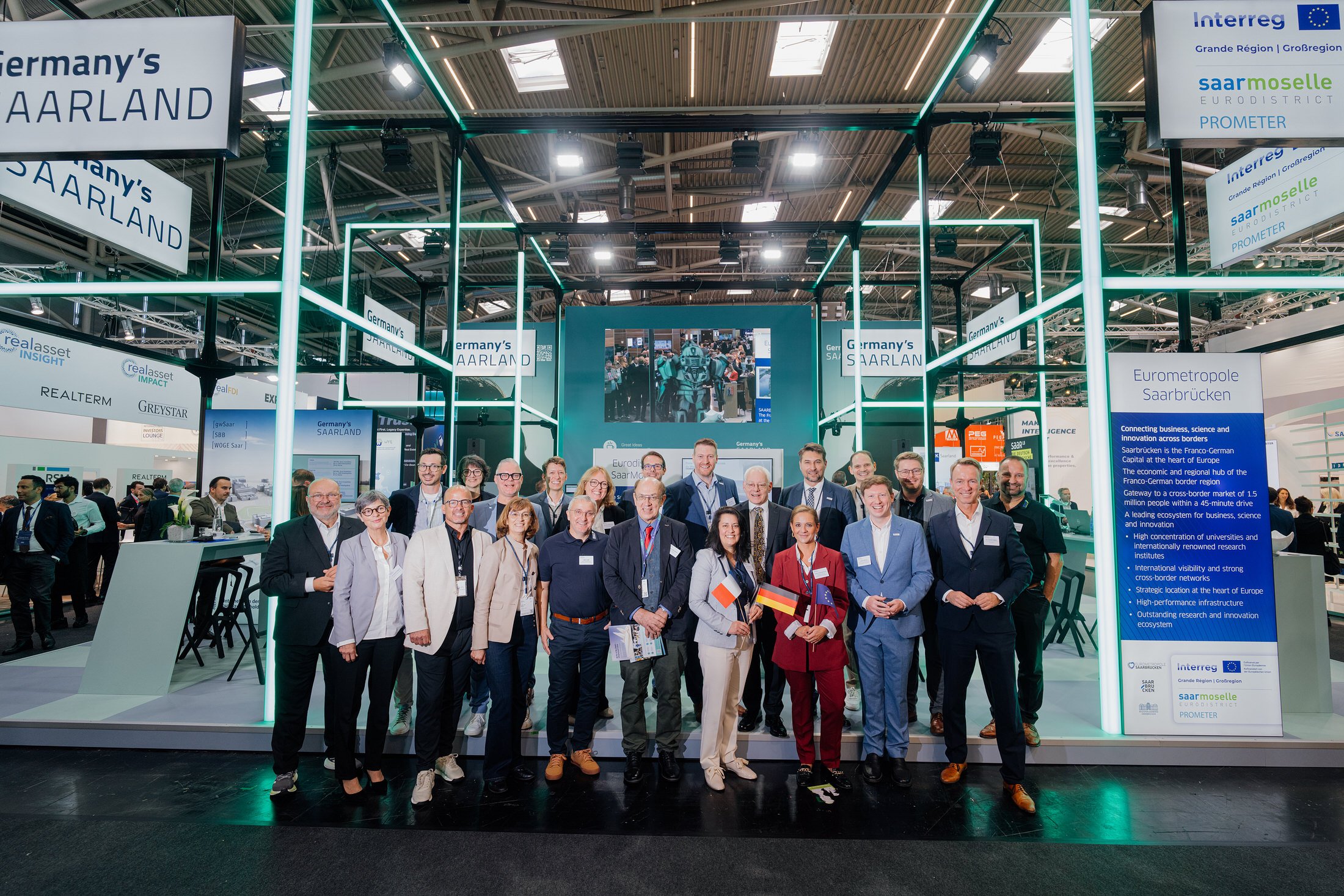 Stand collectif salon Expo Real 2026 Photo de groupe des eposant